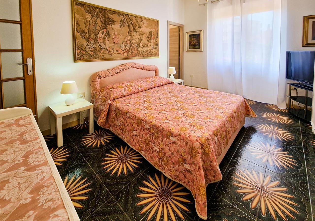 Murphy Holiday Homes - Residenza Nadia La Maddalena  Esterno foto